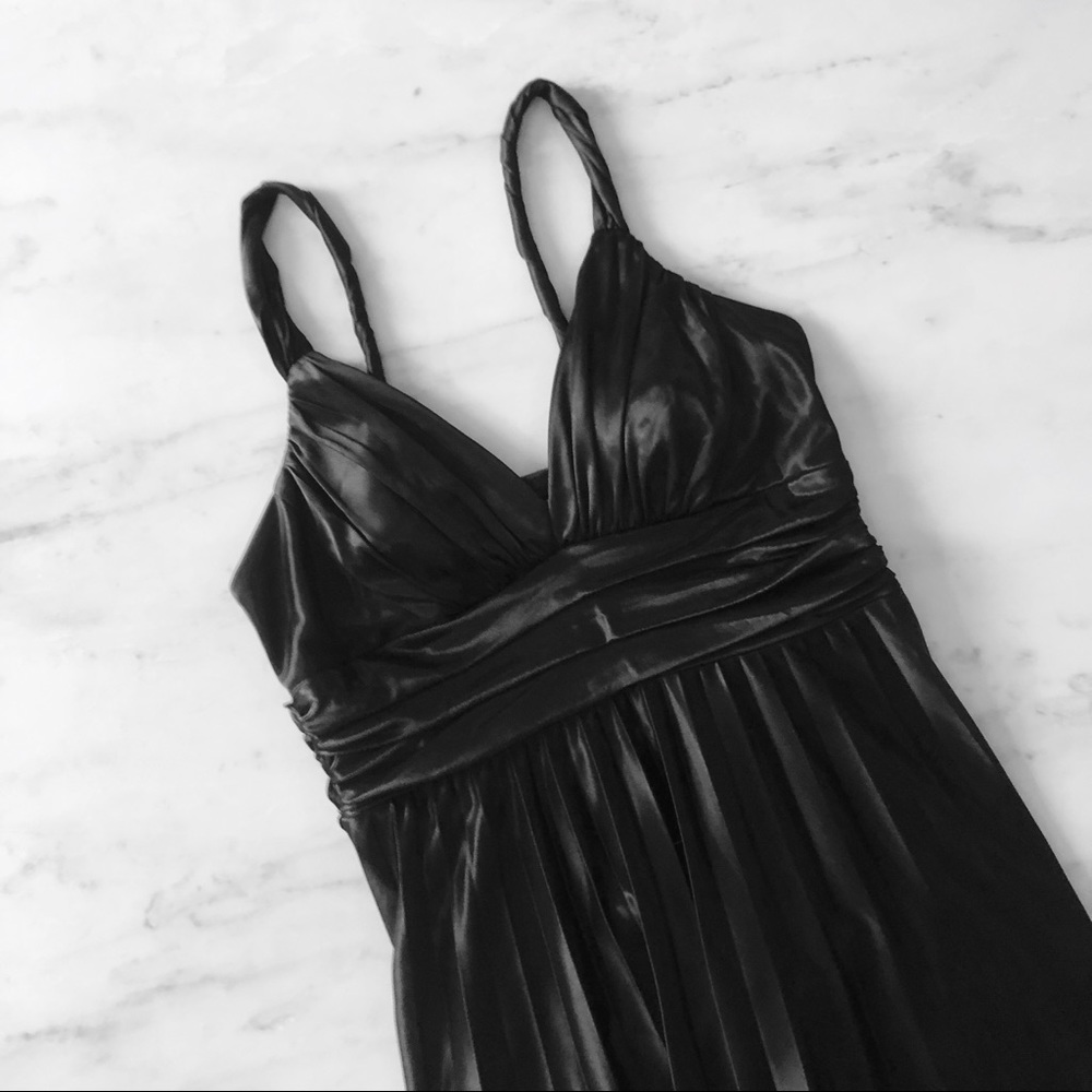 Black Formal Bridesmaid Homecoming Prom Dress - Picture 2 of 8